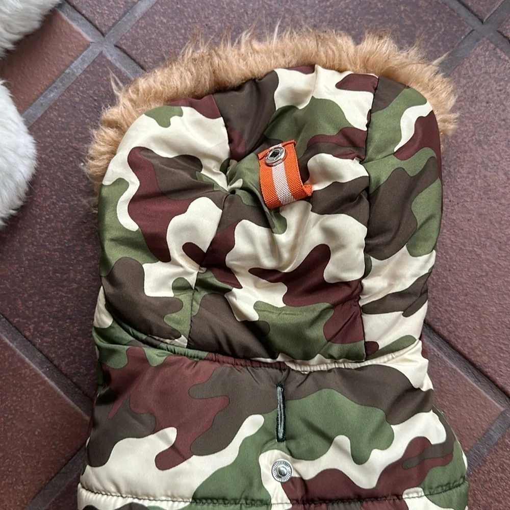 TOP Dog jacket size Small camo and orange faux fur adjustable puffer
